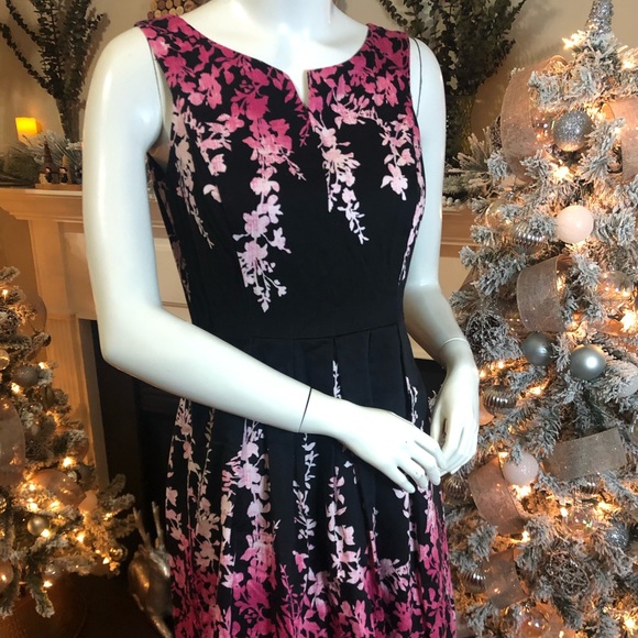 WHBM Fit and Flare Dress - Picture 5 of 6